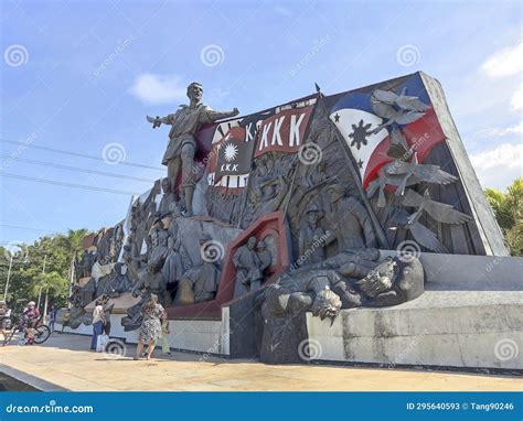 bonifacio and the katipunan revolution monument meaning